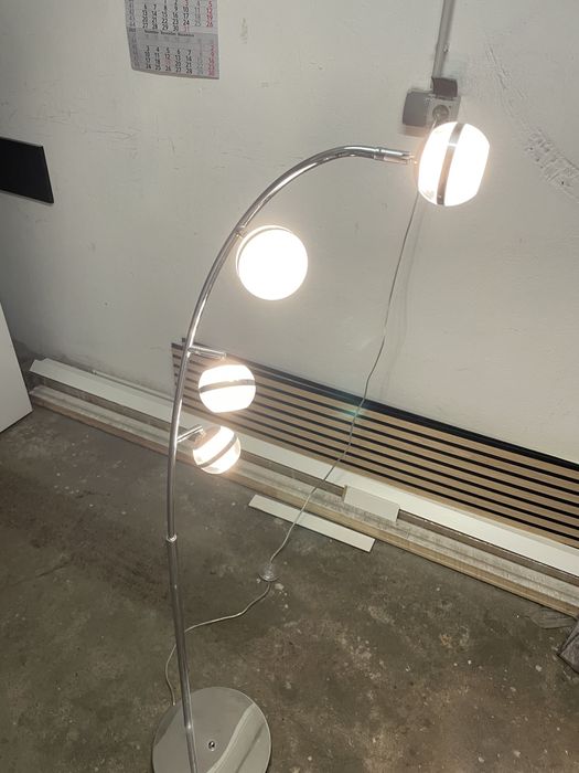 Stojąca lampa led.