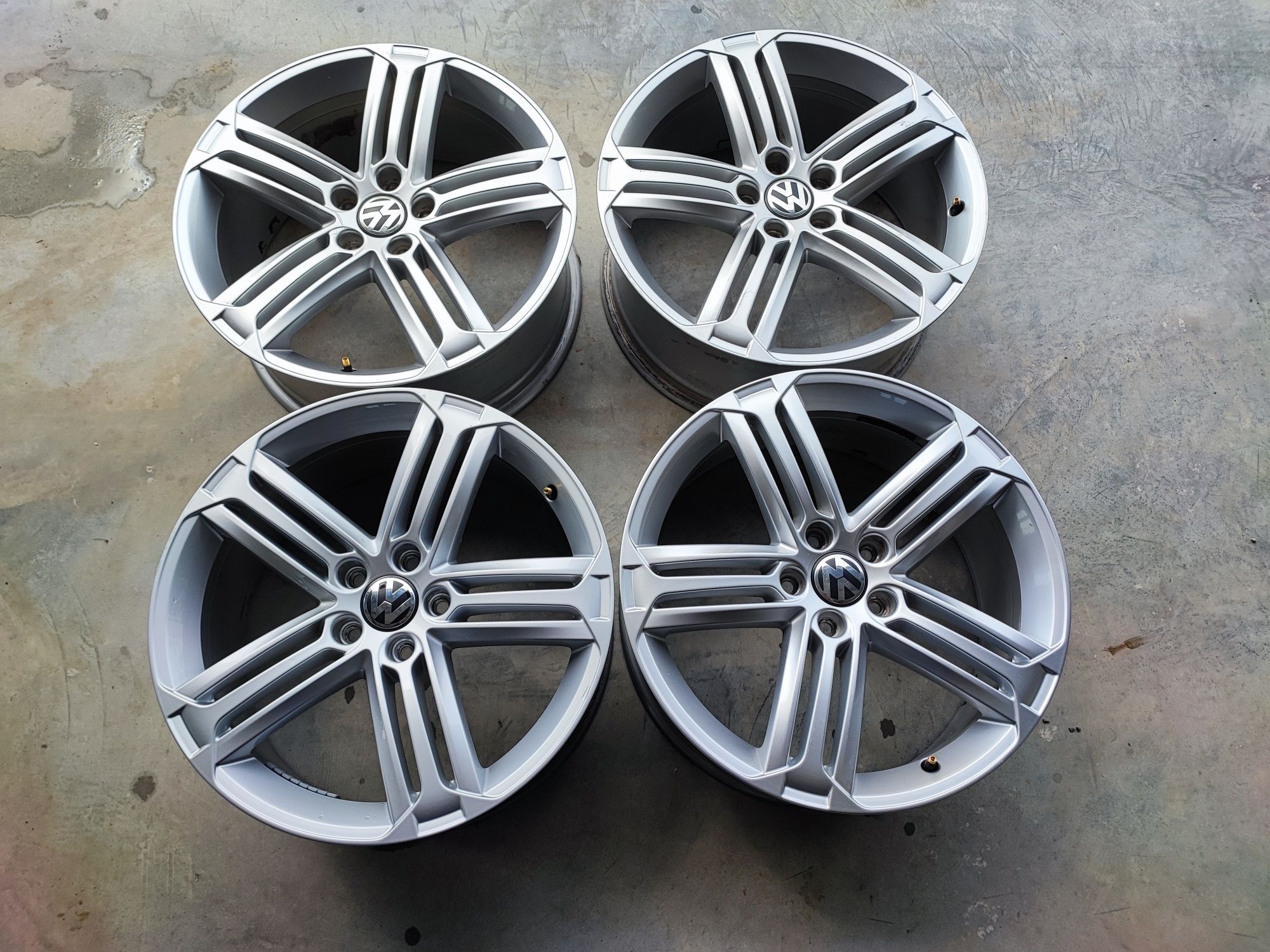 Super Felgi VW tallageda 19 Golf R line 5x112 Passat Eos