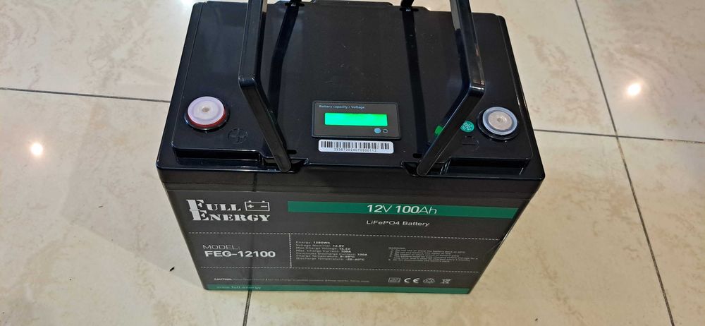 Інвертор Kraft KRF-AVR1000VA/800W-12V + Акумулятор LiFePO4 FEG-12100