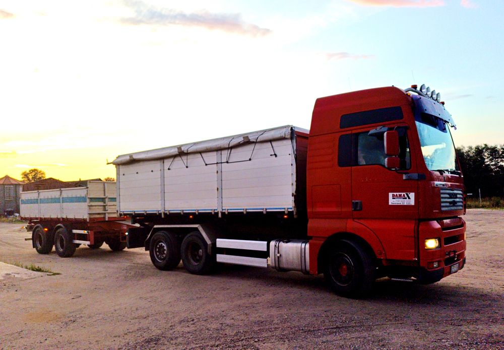 TRANSPORT Kukurydzy ,Zboża ,Kruszywa ,Trociny ,Siano/Słoma