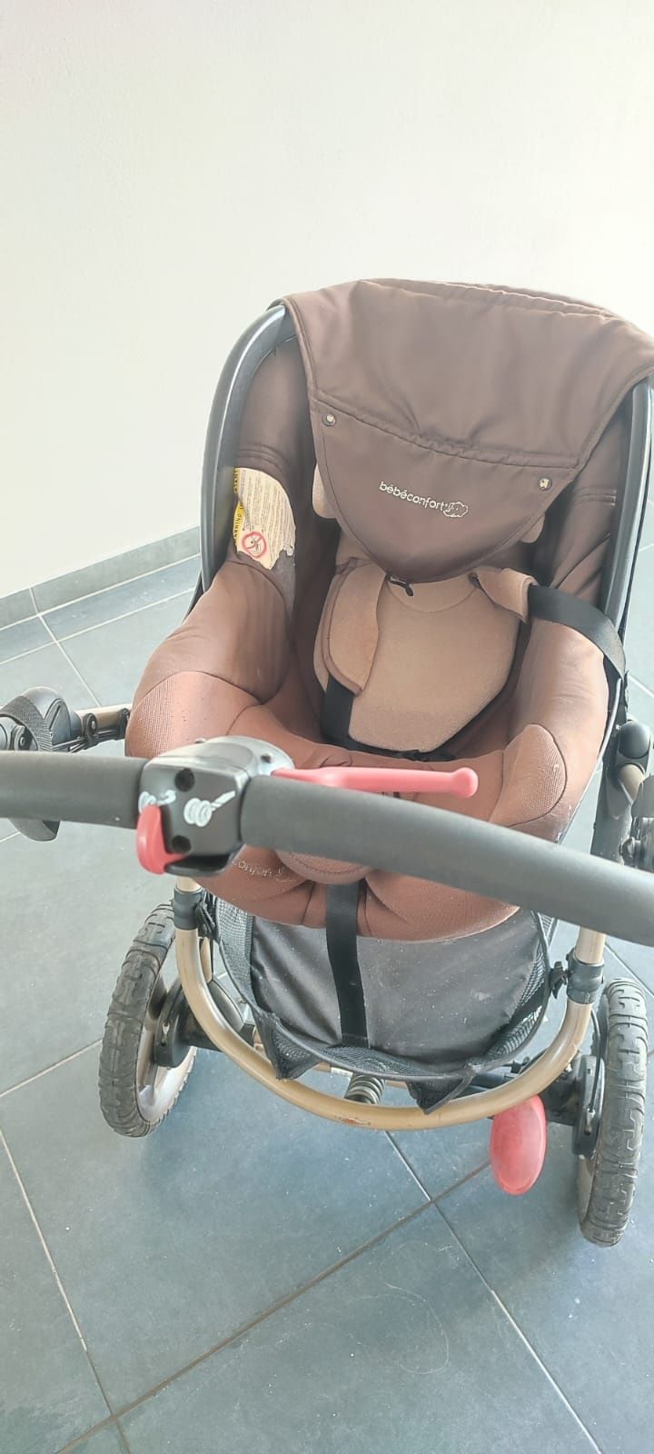 Vende se vários acessórios de bebê