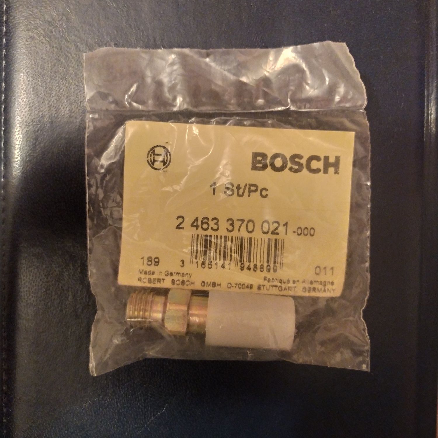 Штуцер 2 463 370 021 Bosch