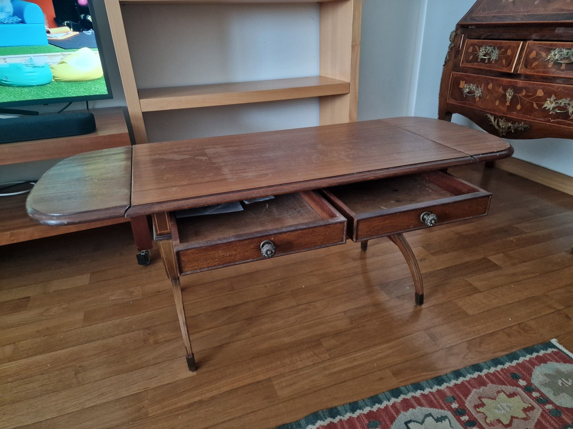 Mesa de centro antiga