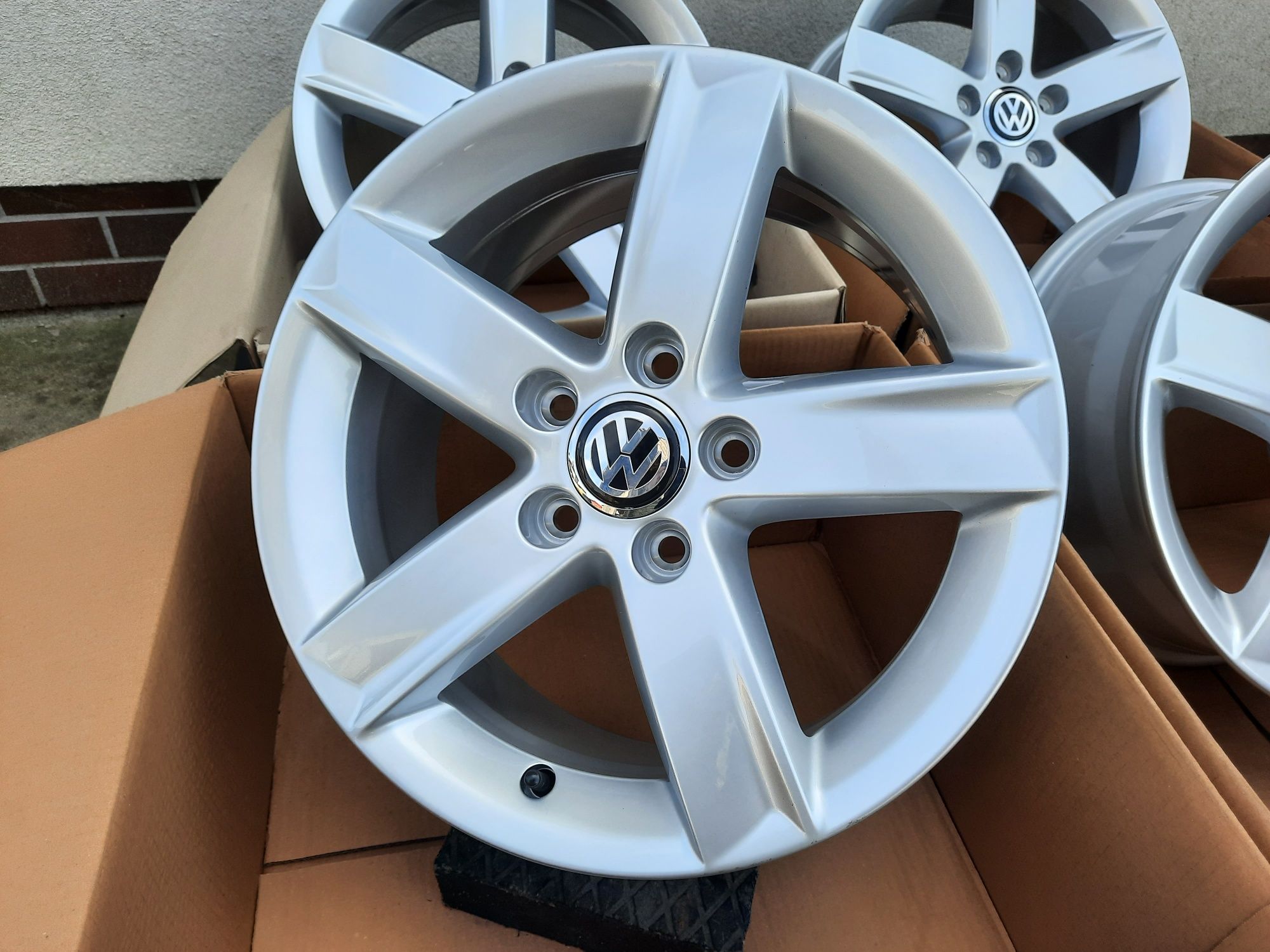 ALUFELGI NOWE VW 16 5x112 Turan Passat Golf Jetta T-Roc Eos Scirocco