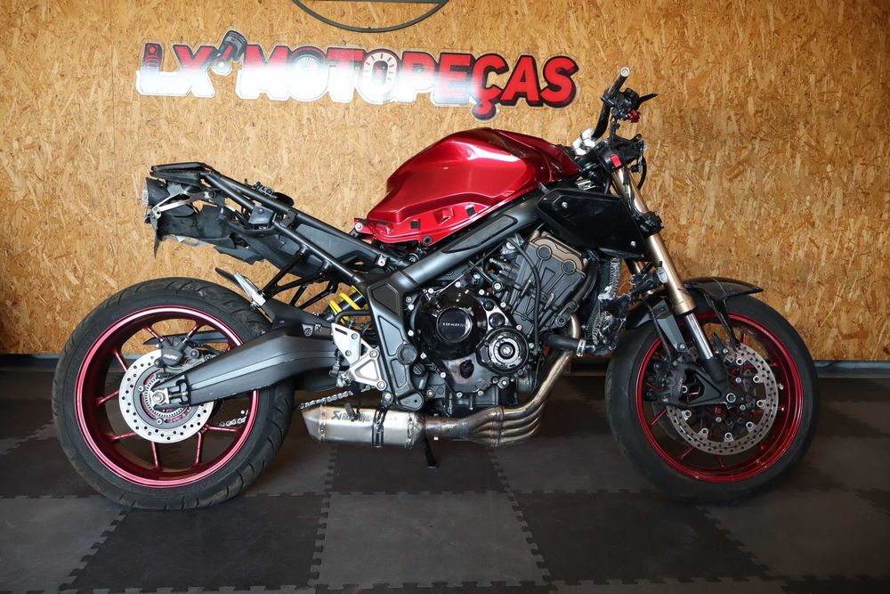 Honda Cb650 R 2022 para peças.