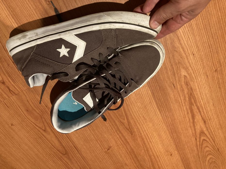 Ténis Tomy Hilfiger outro Converse