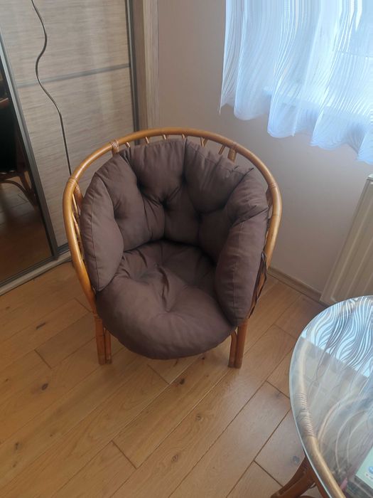 Zestaw ratanowy stolik i dwa fotele