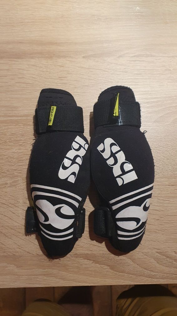 Ochraniacze łokci IXS Carve Elbow Guard rozm. KS dzieci