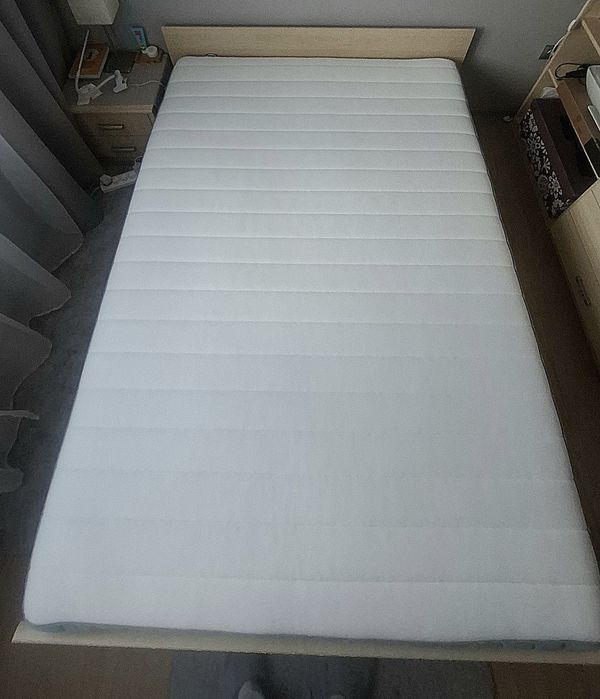 Sprzedam materac sprężynowy
