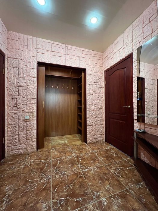 Продам 2-этажный дом в Подгородном, улица Низовая