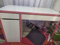 Biurko Ikea Micke biało-ròżowe