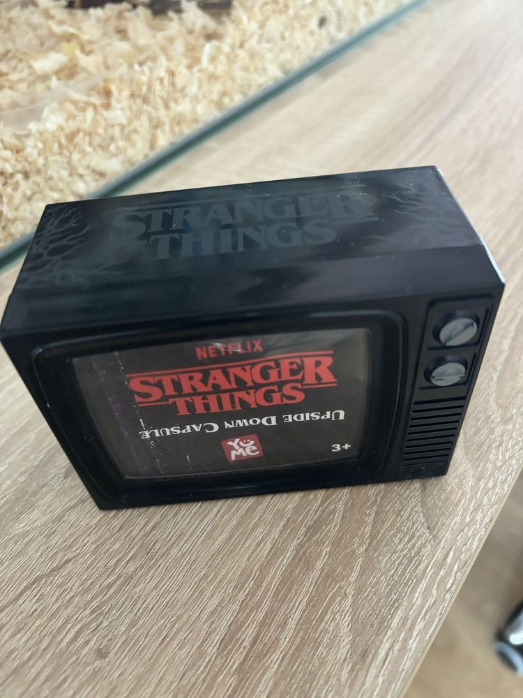 Stranger Things Upside Down telewizor figurka