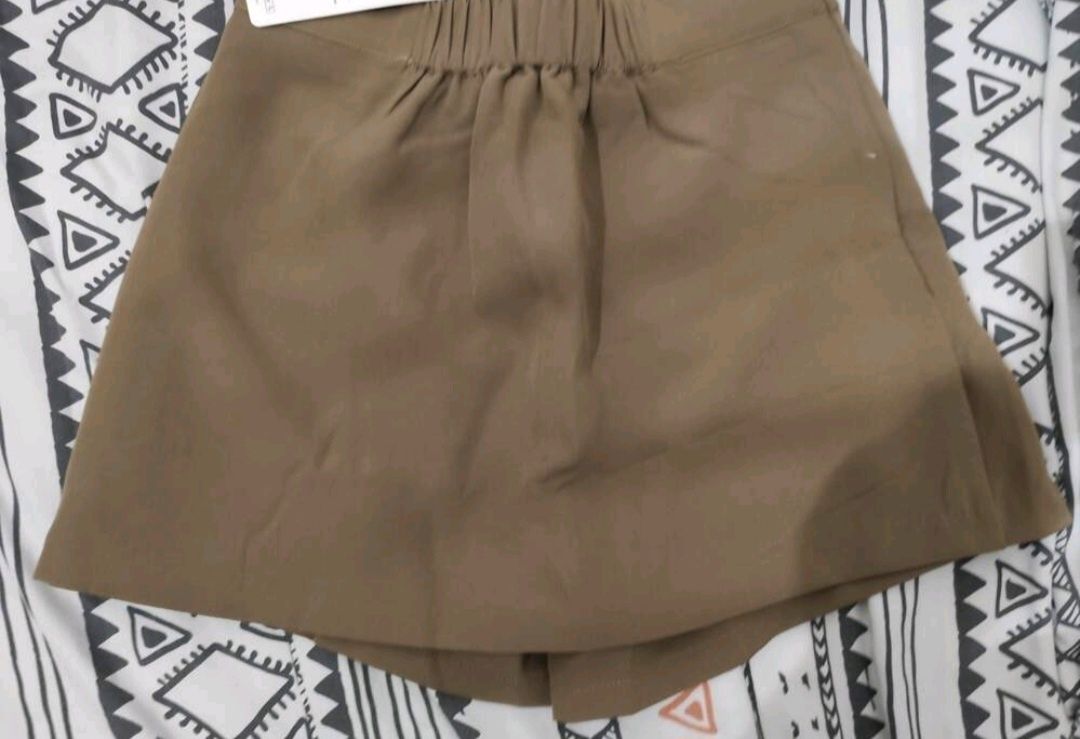 Spodniczka spodnie spodenki szorty khaki bezowa s 36 mini krotka