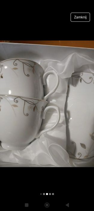 Zestaw filiżanek z podstawkami