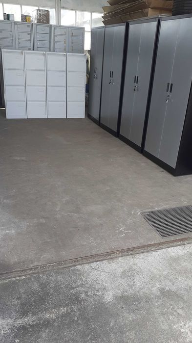 Magazynowe regały  szafy metalowe  szafki metalowe  stoły warsztatowe