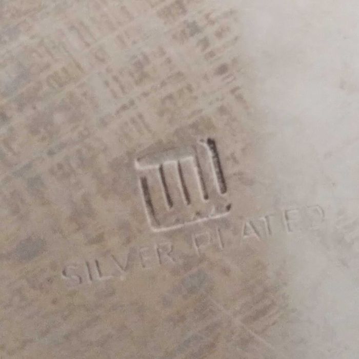 Блюдця посріблені silver plated.3 блюдця.