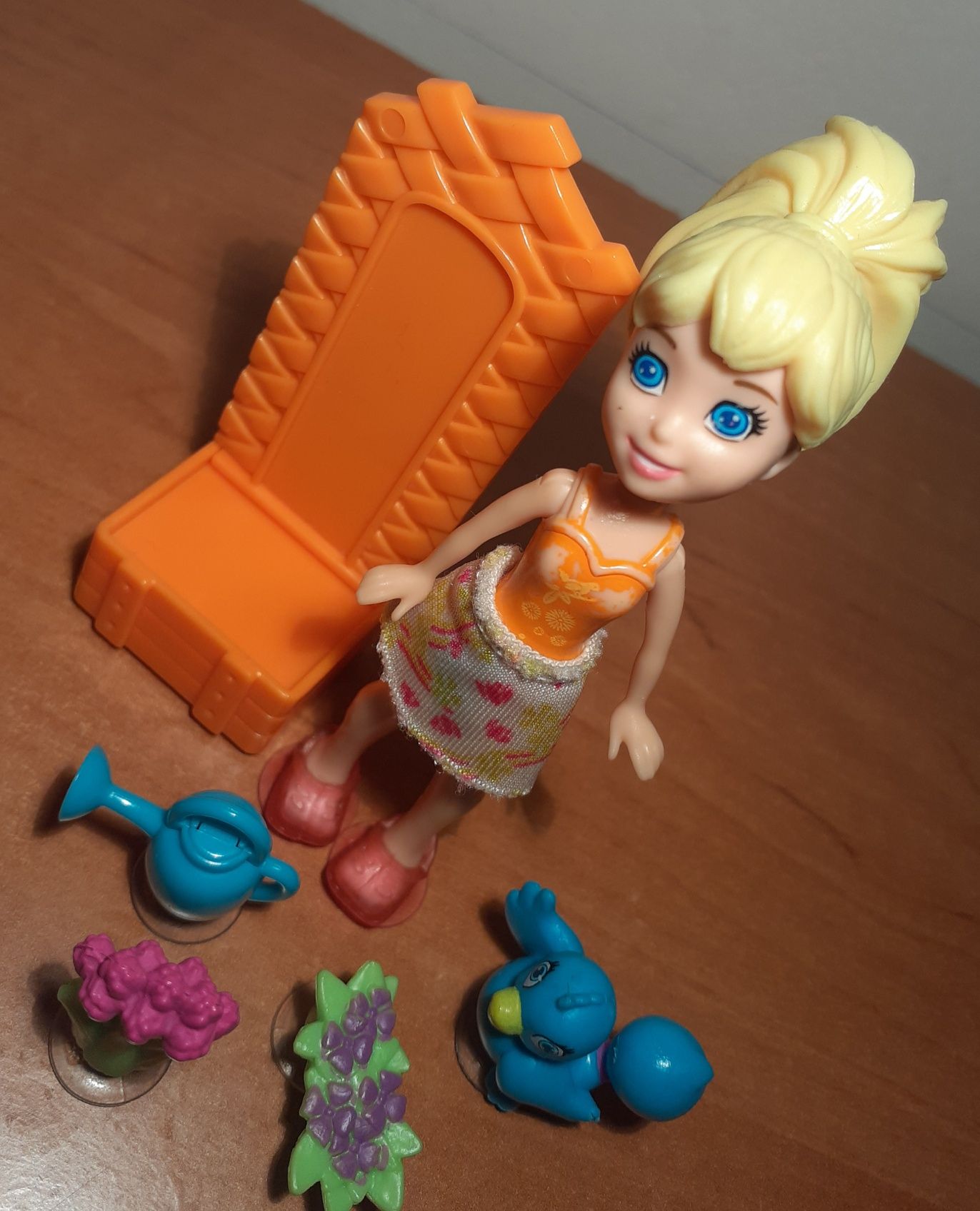 Laleczka polly pocket na przyssawki Mattel 2011