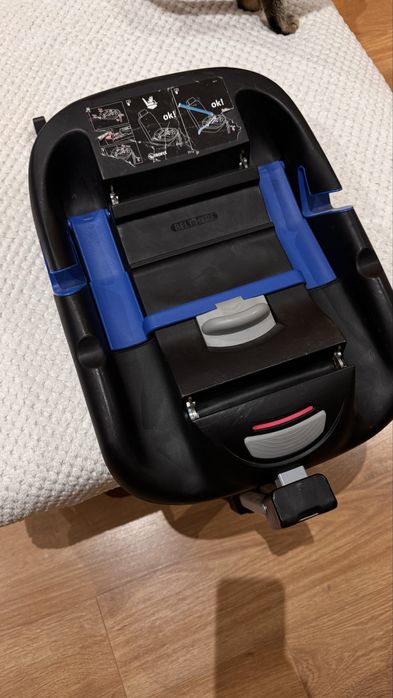 Isofix i nosidełko Junama gratis