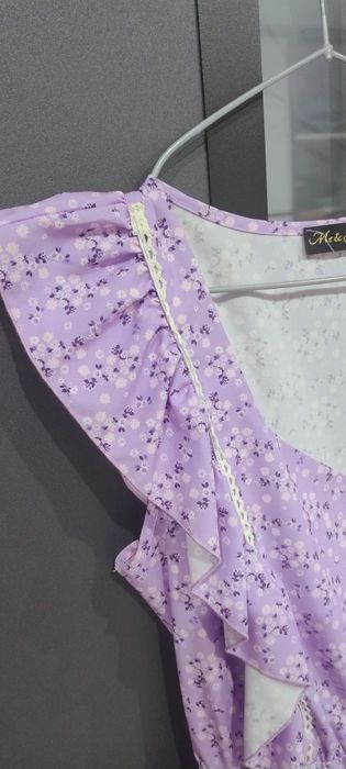 Sukienka przed kolano