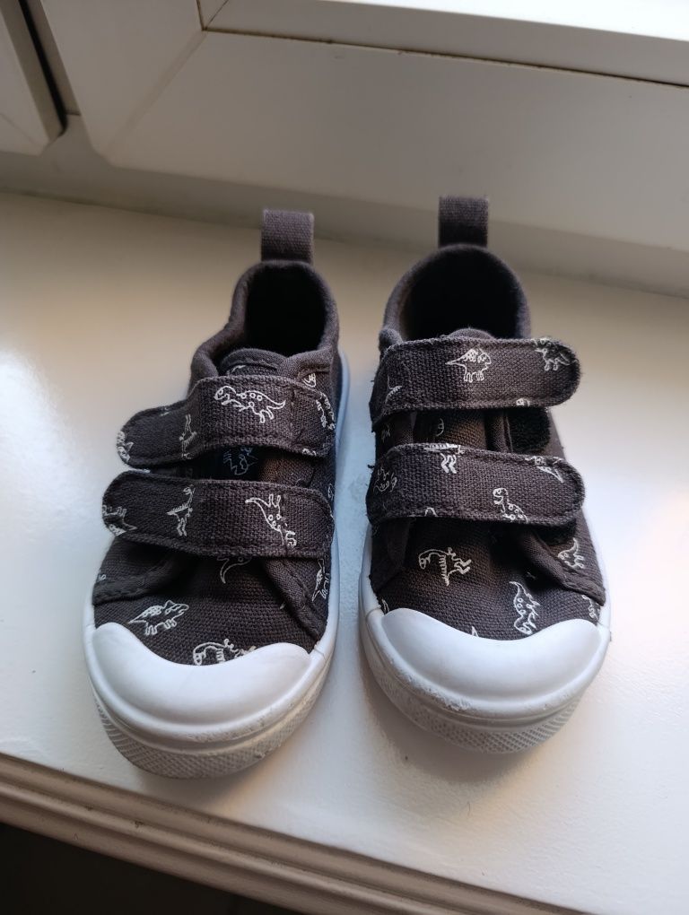 Buty chłopięce na rzepy 22