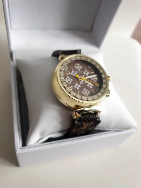 Zegarek damski nowy w pudełku z monogramem LV