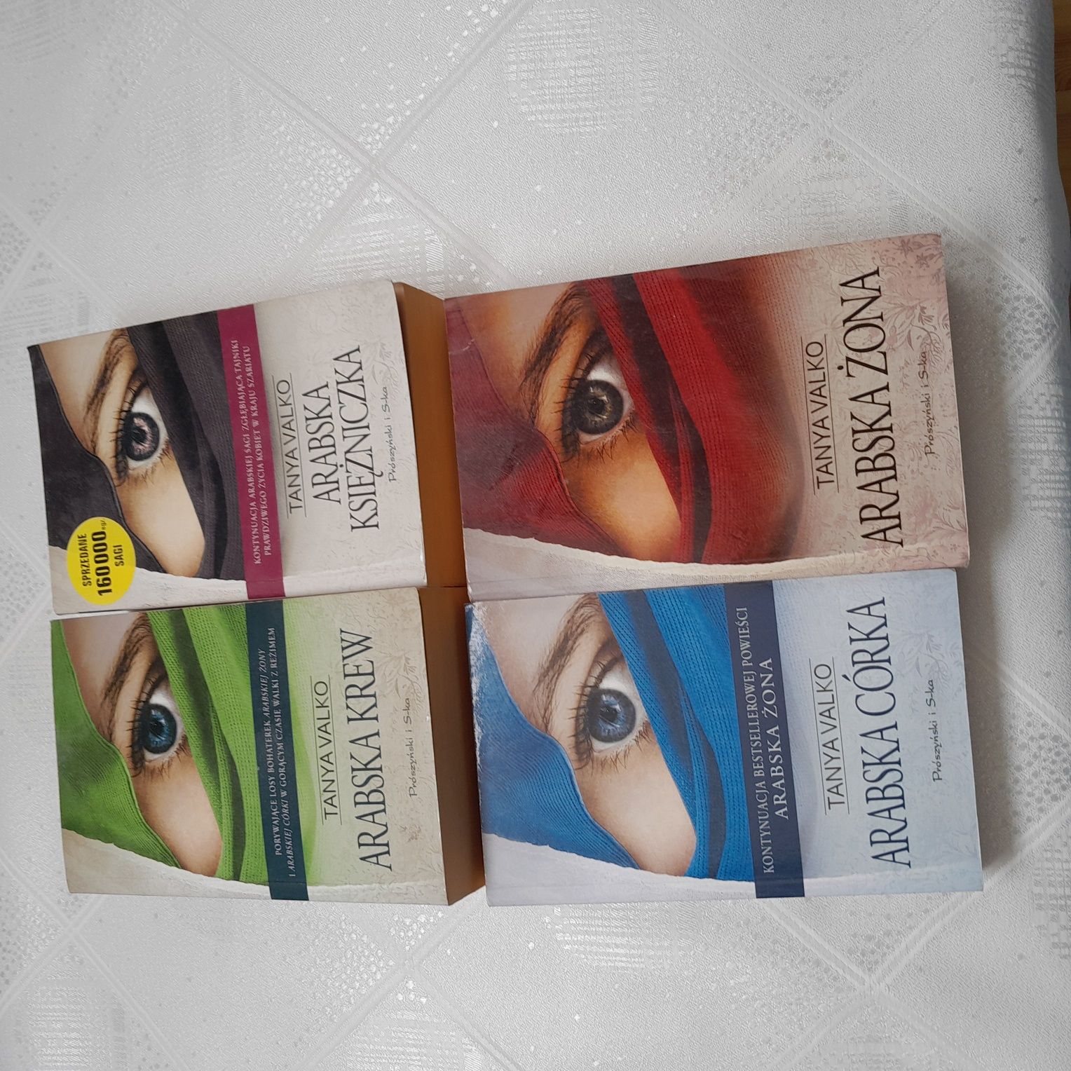 Tanya Valko , życie kobiet w Arabii