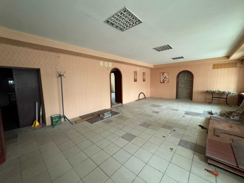 Фасадне приміщення в с. Червона Слобода