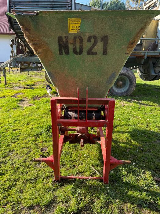 Rozsiewacz do nawozu Kłos