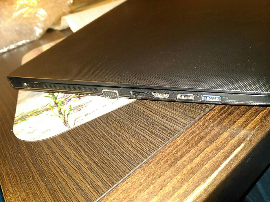 Obniżka Laptop Lenovo Essential G50-30 15,6" RAM 4GB HDD 500GB Win 8.1
