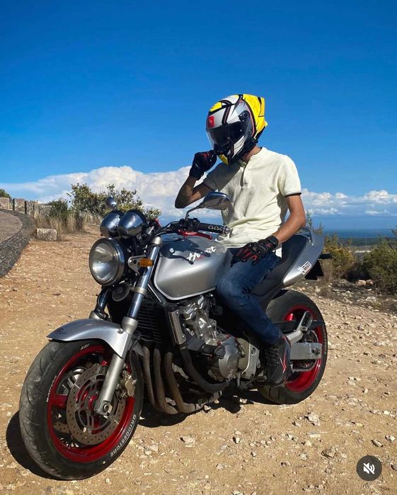 Honda Hornet 600 (69kw de livrete)