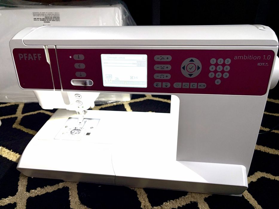 Maszyna do  szycia Pfaff ambition 1.0