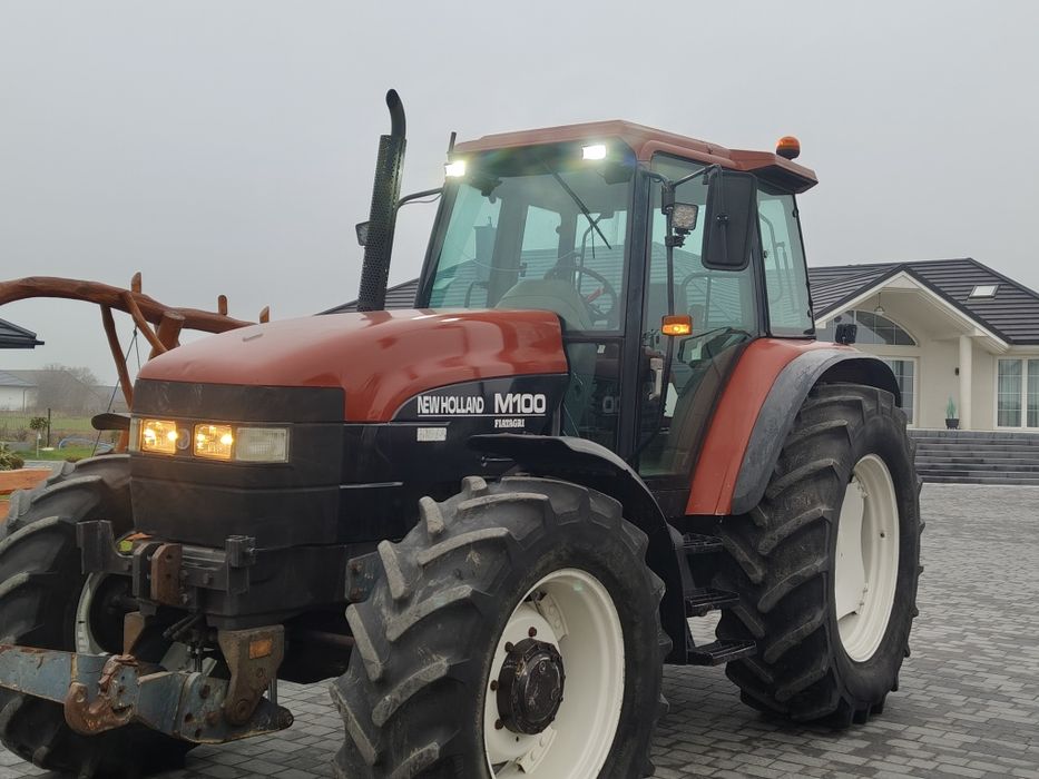 New Holland M100
