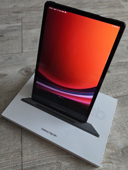 Tablet Samsung Galaxy Tab S9+ Wi-Fi 12 GB , 512 GB jak NOWY plus etui