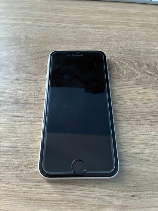 iPhone SE 2020, 128GB: nowa oryginalna bateria, problem z mikfofonem