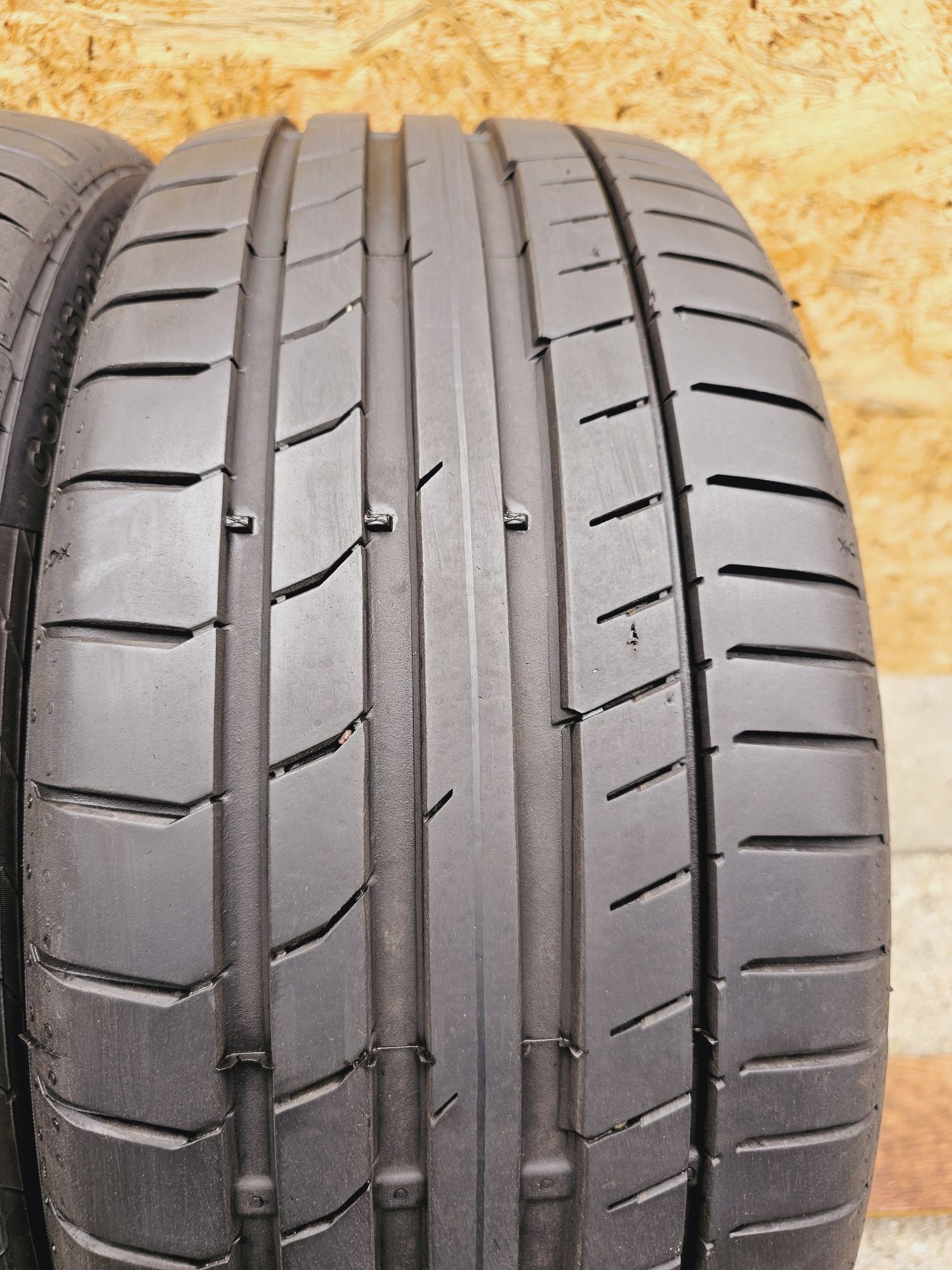 Idealne!!  7,4mm. 225/40 r18 XL Continetal ContiSportContact. MO