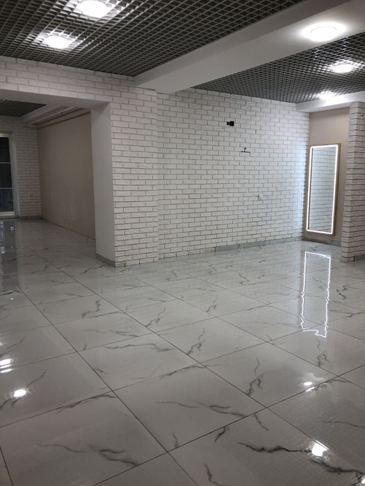 Продаж приміщення/офісу/магазину.