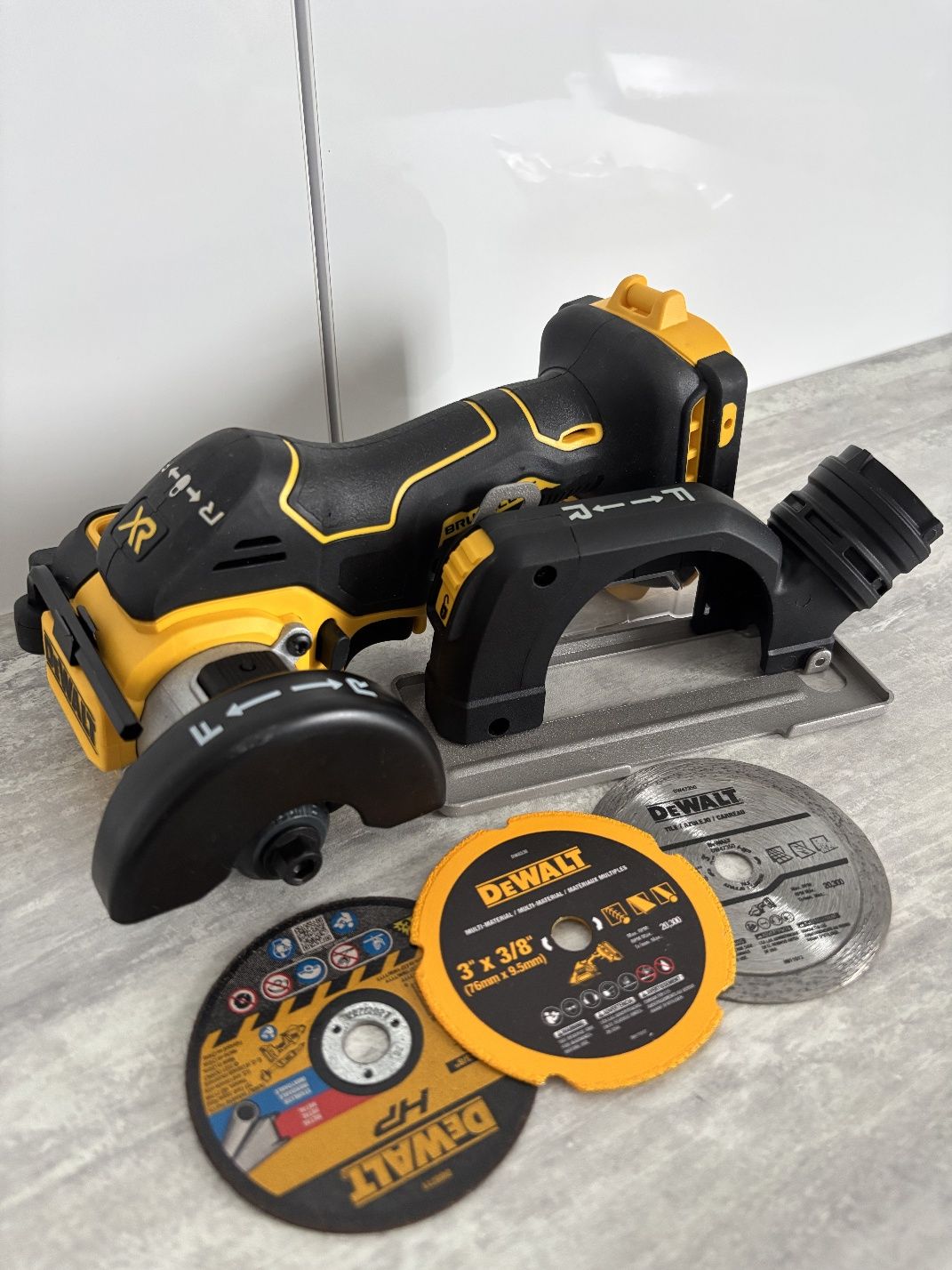 Dewalt Безщіточна Мини Болгарка Відрізна Машинка DCS438B з США