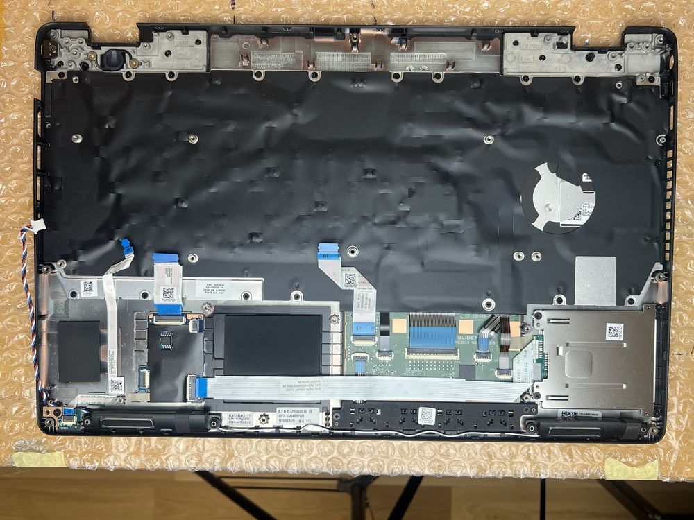 Топкейс, палмрест в зборі Dell Latitude 5500 5501.