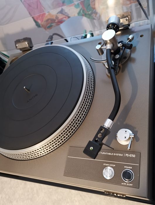 Sony PS 6750 audiofilski gramofon