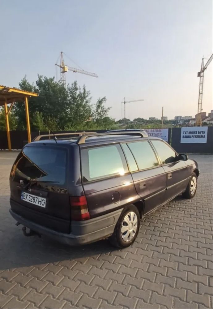 Opel Astra 1995 • 1.6 Газ/Бензин