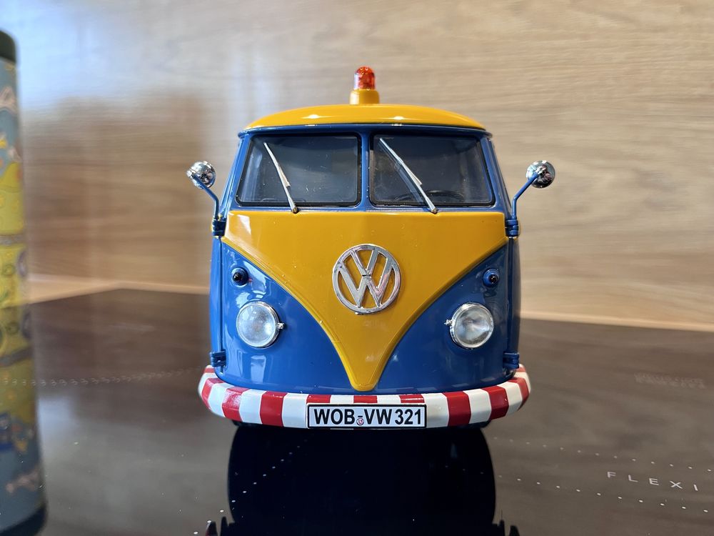 VW T1 furgon VW serwis Schuco 1:18