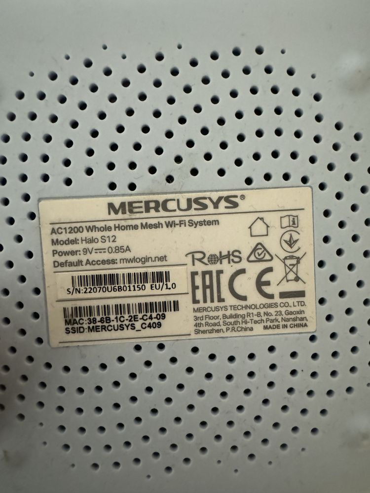 Router Mercusys.