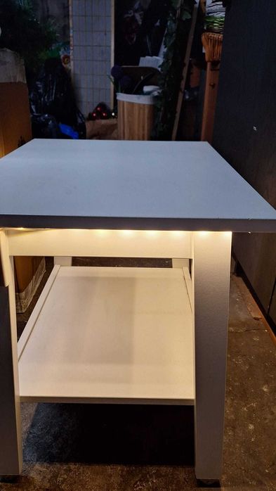 Stolik kawowy biały