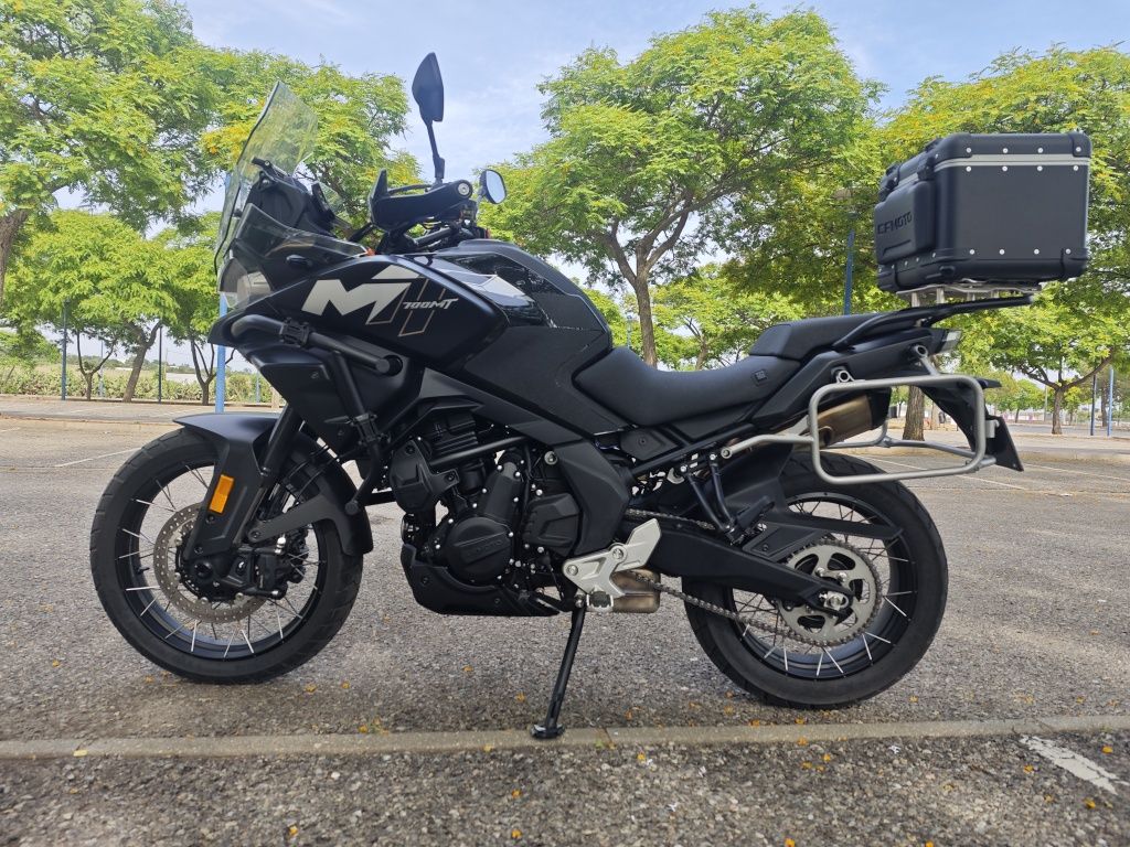 CF Moto 700MT Adv 2025 com kit malas + garantia 3 anos