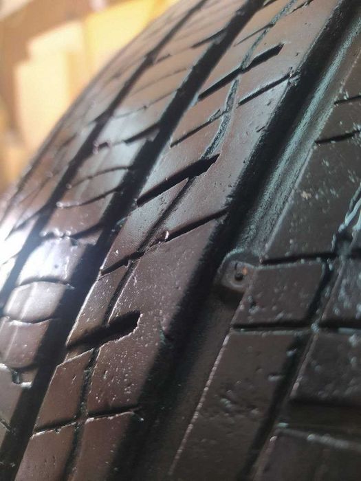 Автомобільна всесезонна резина KUMHO