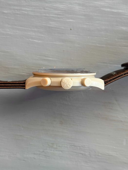 Zegarek Omega Moonswatch Mission to Saturn