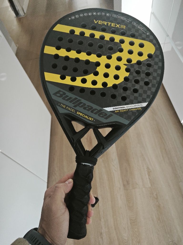 Raquete Bullpadel Vertex 03 CRT