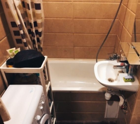 Продам 1 к.кв. с ремонтом в центре возле парка.