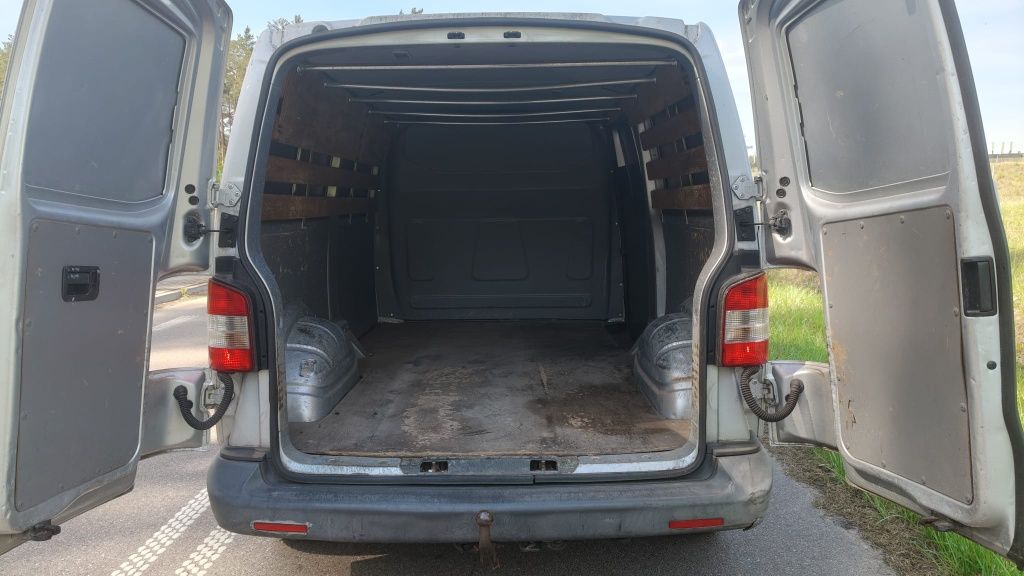 Volkswagen Transporter T5 2.5TDI 130KM 2008r long dlugi Klima Furgon