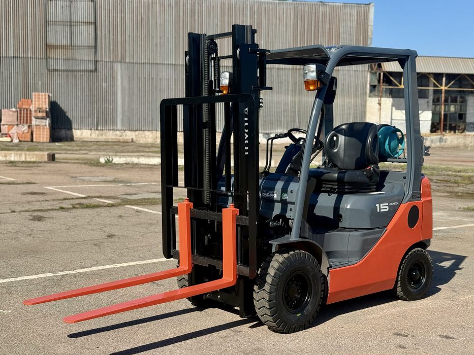Навантажувач вилковий з вагами TOYOTA02-8FG15 вилочный погрузчик, кара